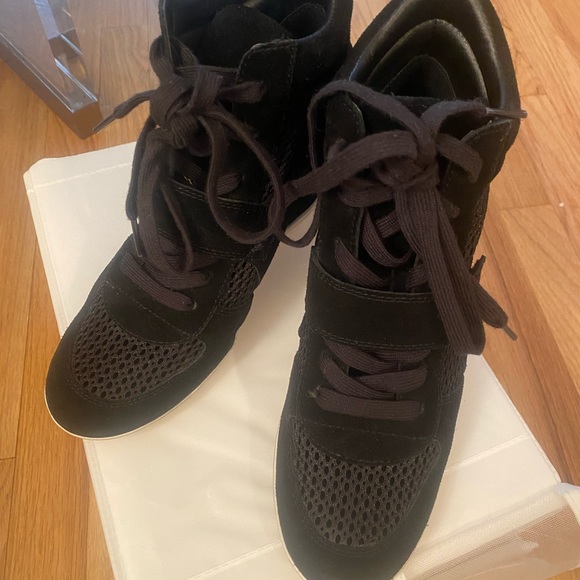 Ash Mesh high Tops - Picture 2 of 5